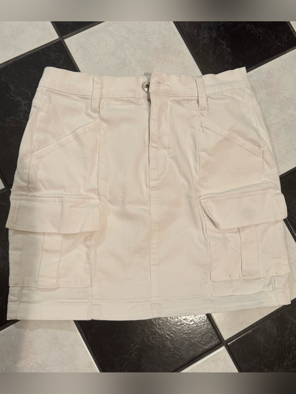 Rock & Republic White Cargo Mini Skirt with Flap Pockets
